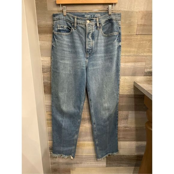 Old Navy Denim - Old Navy 10 sky hi straight light wash button fly rough hem jeans